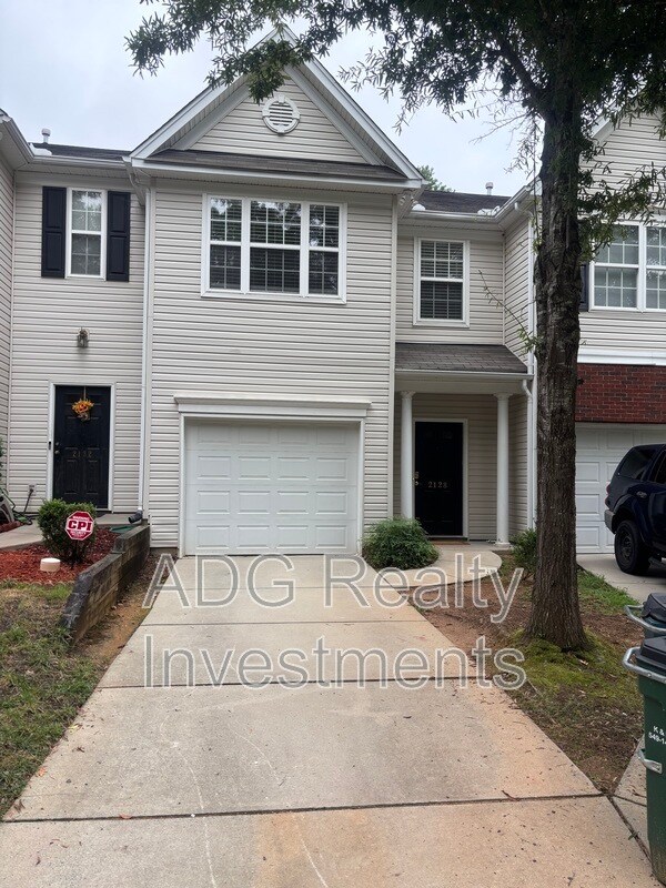 Foto principal - 2128 Whispering Way
