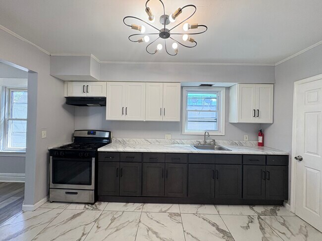 180 Lincoln Pl 2 - 178 Lincoln Pl