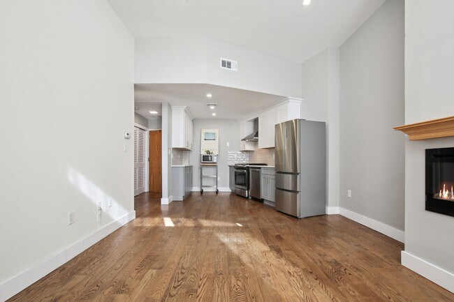 Foto del edificio - 120 Sherman Ave