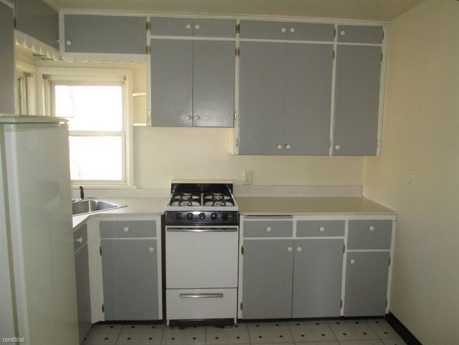 Foto del edificio - 1 br, 1 bath House - 315 4th St NE