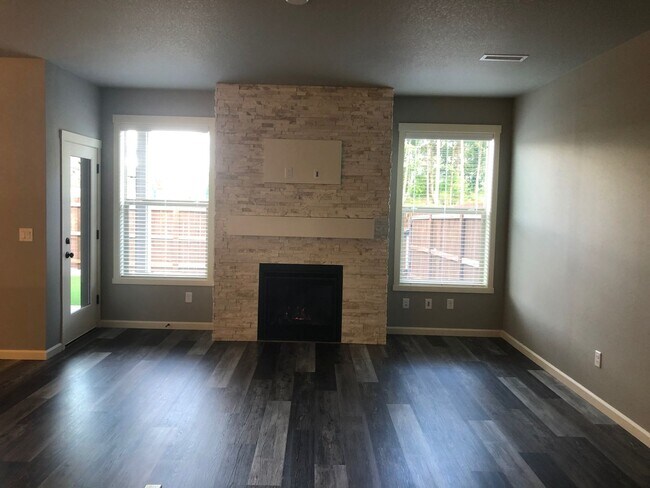 Foto del edificio - Gorgeous Townhome