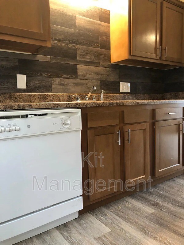 Foto del edificio - 3750 Sherbrooke Rd