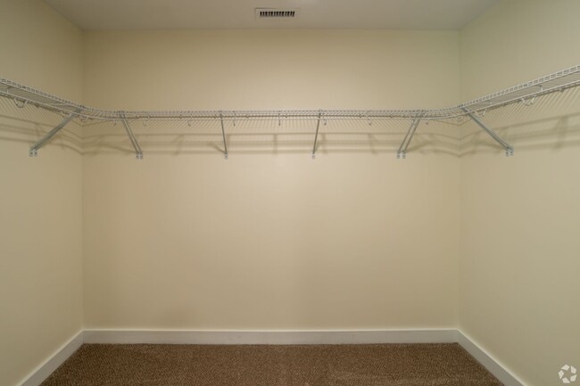 Building Photo - RENT SPECIAL! FIRST MONTHS RENT FREE & $750 SECURITY DEPOSIT! SECURE THIS DEAL NOW!