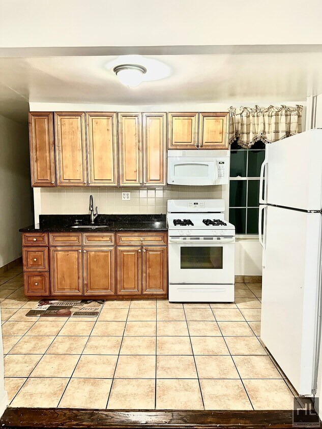 Building Photo - 28-12 47th Street Apt 1R