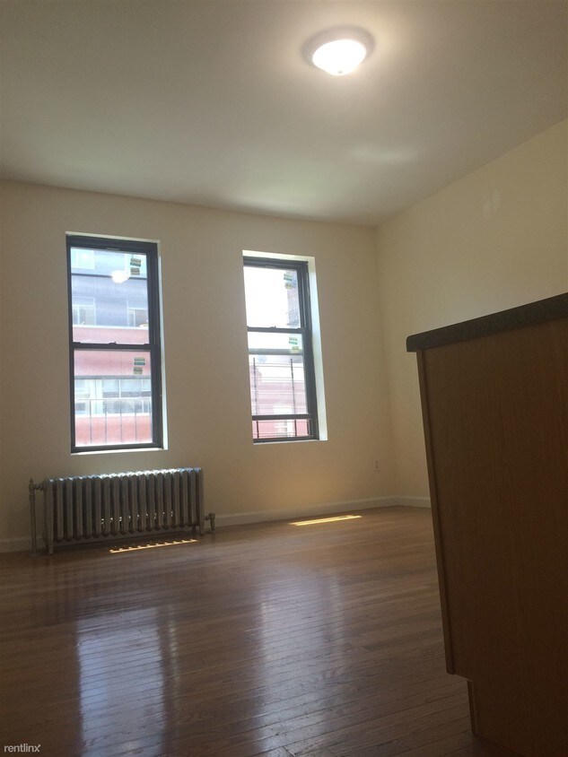 Building Photo - 503 W 168th St