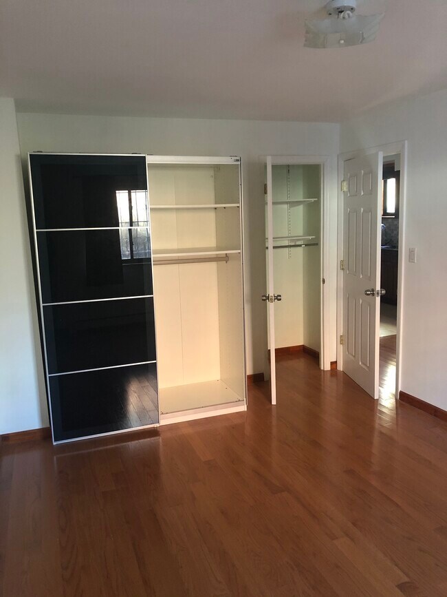 Foto del edificio - 6011 83rd St