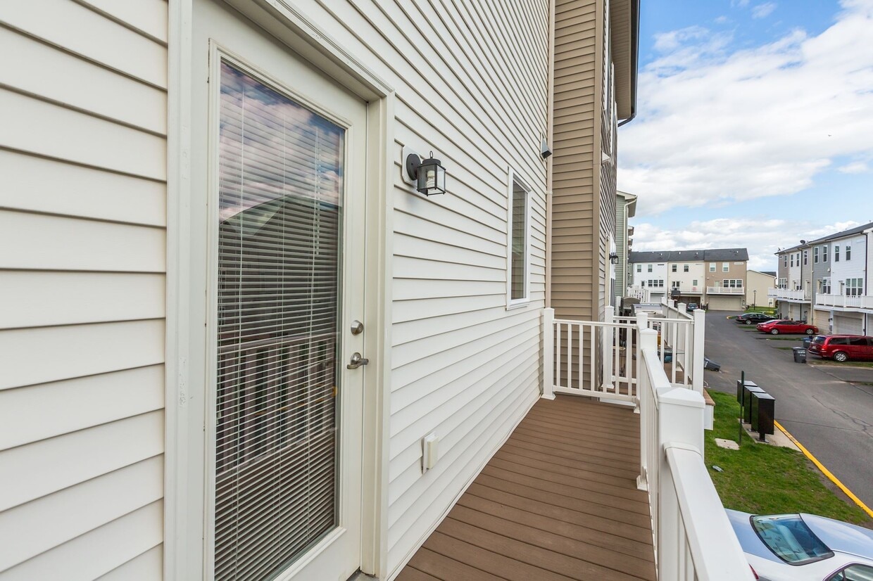 43963 Eastgate View Drive, Chantilly, VA 20152 Townhome Rentals in Chantilly VA