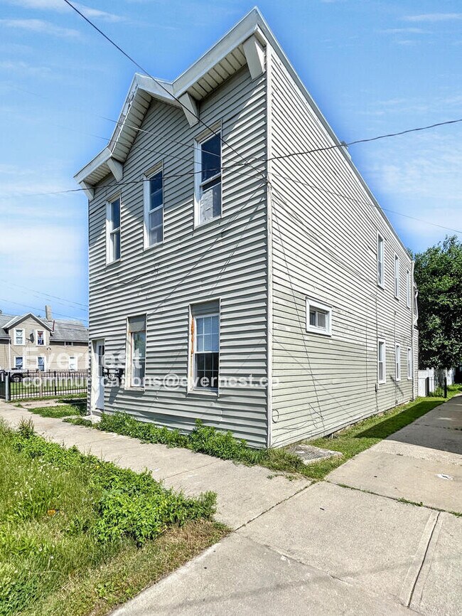Foto del edificio - 3404 Walton Ave