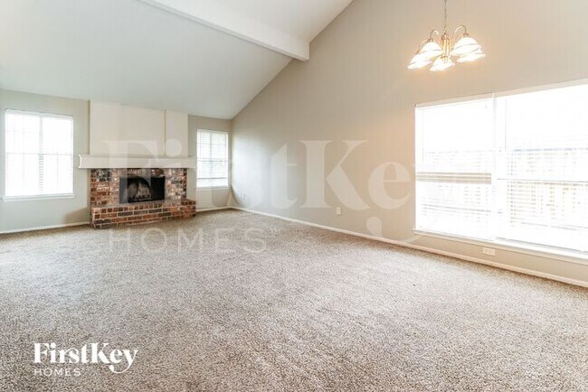 Building Photo - 11031 Hidden Bend Dr