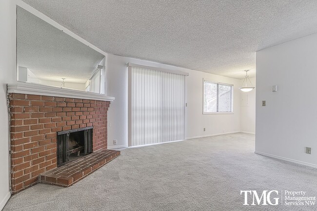 1 Bed 1 Bath Condo w/ Garage in Gated Comm... - 1 Bed 1 Bath Condo w/ Garage in Gated Comm...