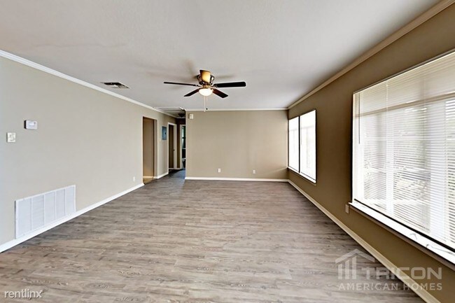 Building Photo - 235 Trudell Dr