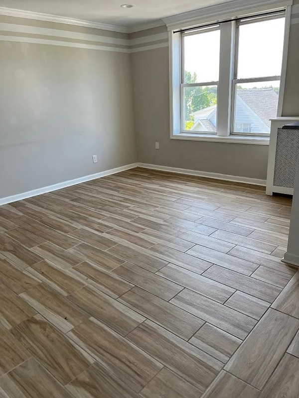 Building Photo - 5-7 Royalton Pl