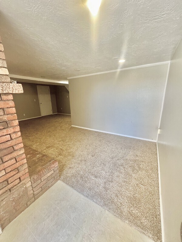 Foto del edificio - 1160 E 100 N St