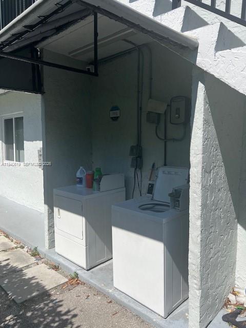 Building Photo - 1911 NW Flagler Terrace