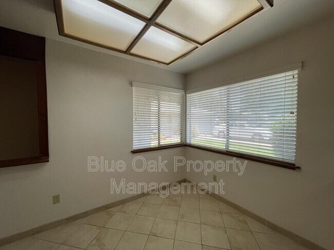 Building Photo - 100 W Tonea Way