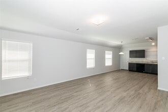 Building Photo - 8639 Middleton Oaks Cir