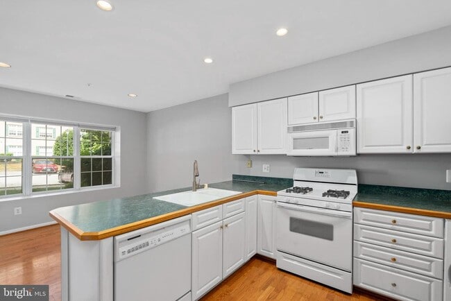 Building Photo - 12103 Tullamore Ct