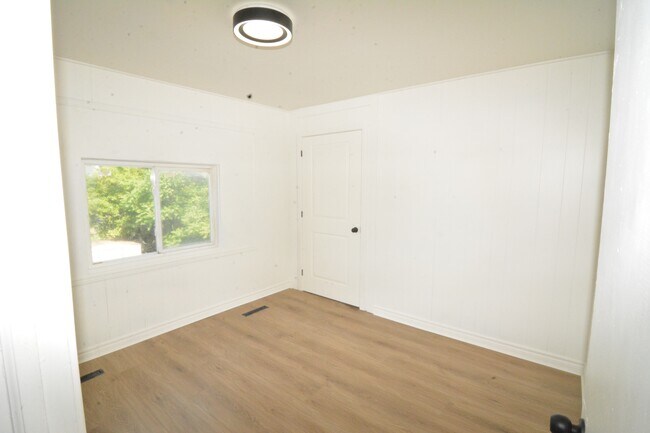 Photo du bâtiment - 19 Wellington St