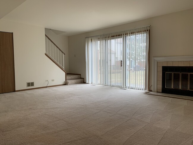 Building Photo - 1521 Plum Ln