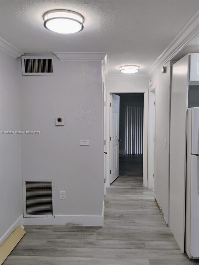 Foto del edificio - 505 NW 177th St