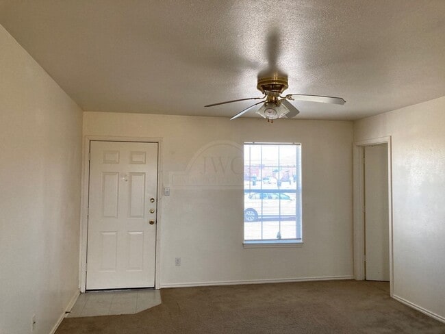 Building Photo - 5804 Greengate Dr