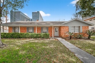 Building Photo - 2319 Blue Willow Dr