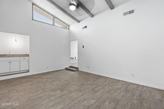 Foto del edificio - 3540 E Glen Dr