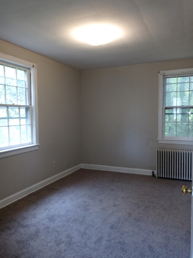 Bedroom - 715 Main St