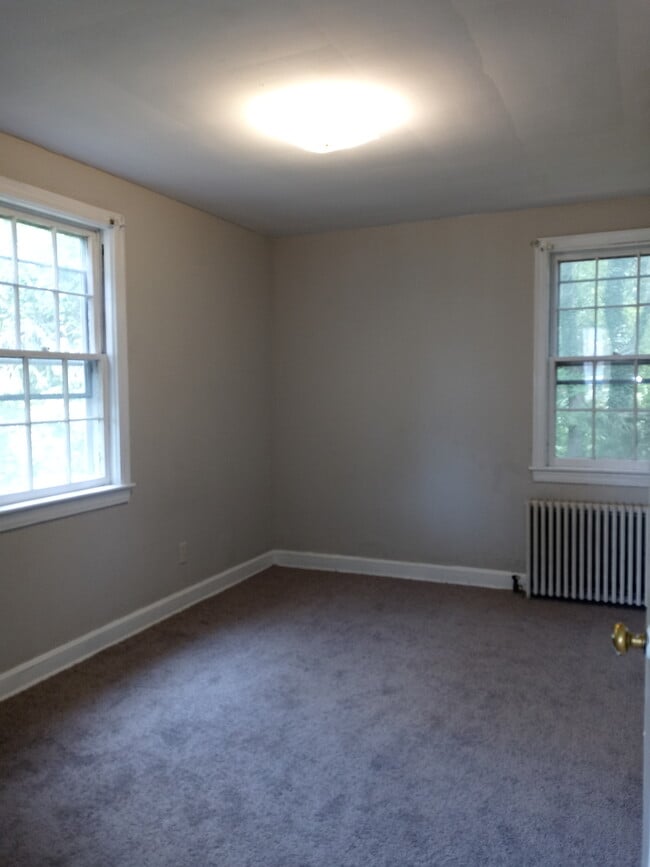 Bedroom - 715 Main St