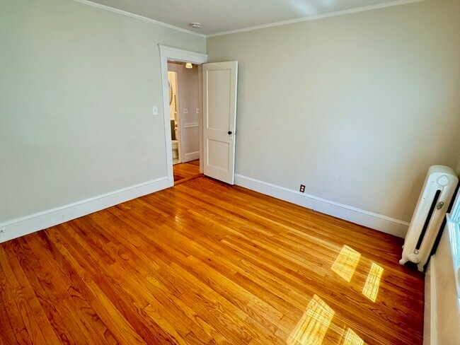 Building Photo - 242 Tremont St