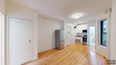 Building Photo - 429 E 73rd St