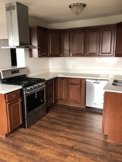 Primary Photo - 14924 Dickens St