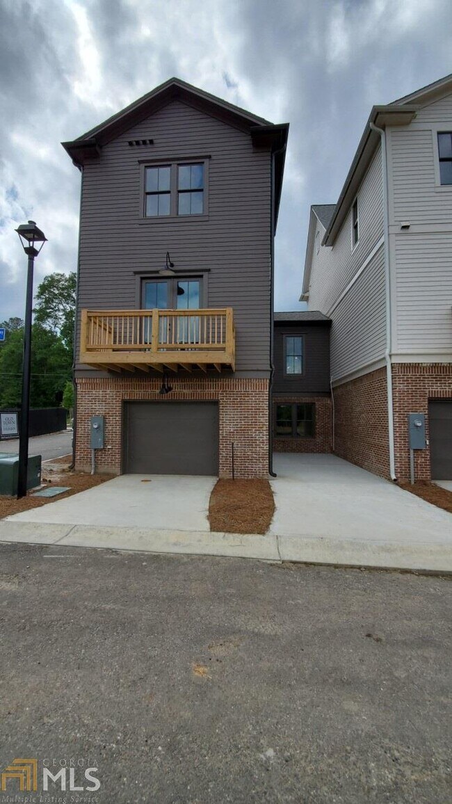 Building Photo - 130 1st Ave NW
