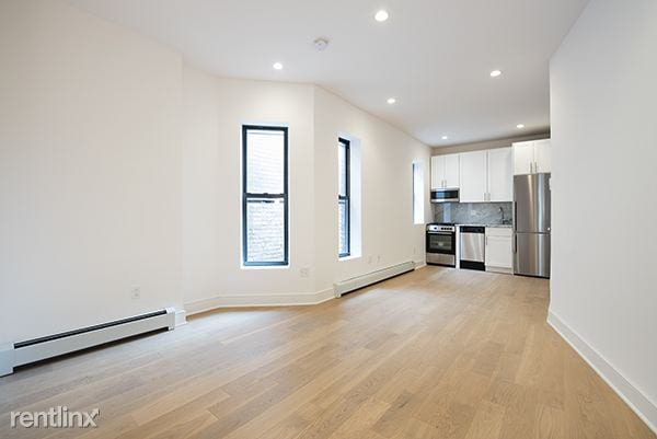 Building Photo - 191 3rd Ave