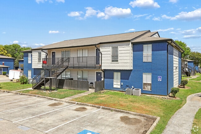 Building Photo - The Redford