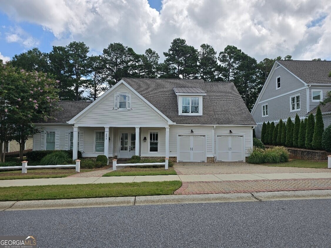 Foto principal - 2629 Bent Pine Dr