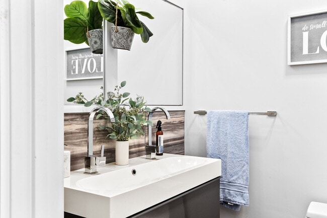 Building Photo - 110 Trenton St