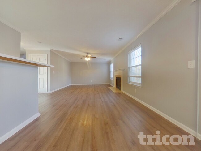 Foto del edificio - 878 Crestworth Crossing