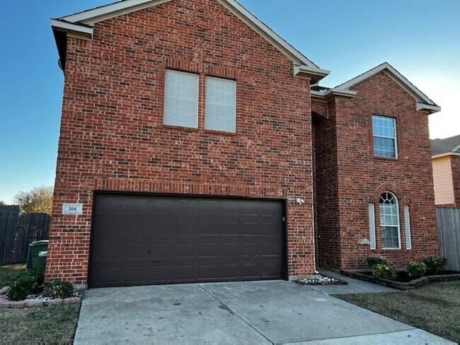 Building Photo - 304 Benton Dr