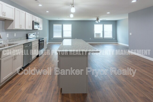 Foto del edificio - 360 Main St