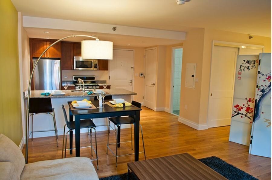 Foto principal - 3050 Corlear Ave
