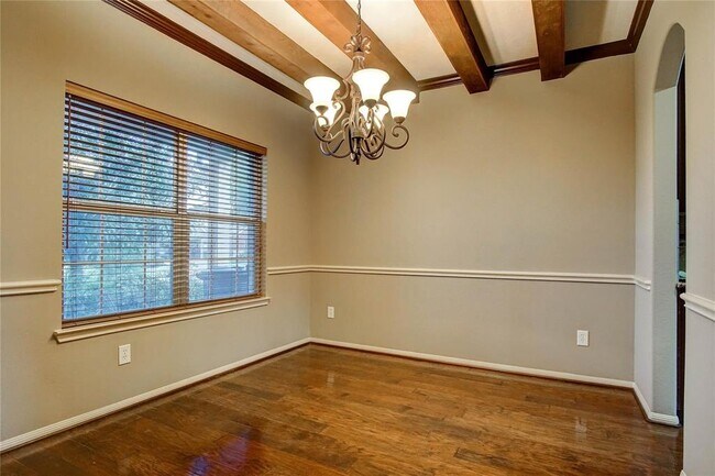 Foto del edificio - 8303 Kerrington Glen Dr