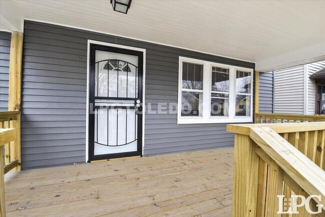 Foto del edificio - 2041 Loxley Rd