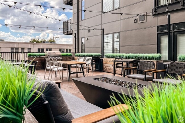 Interior Photo - The Frisbie