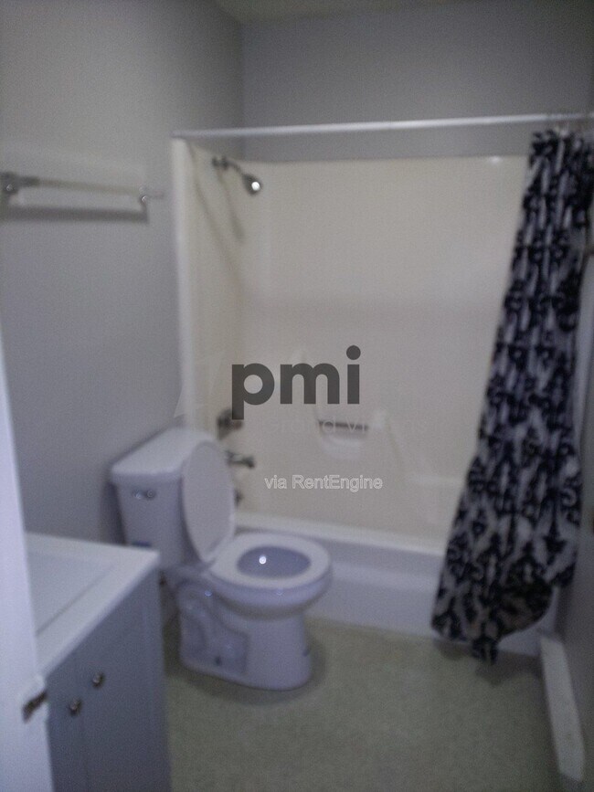 Foto del edificio - 24 W Buchanan Ave