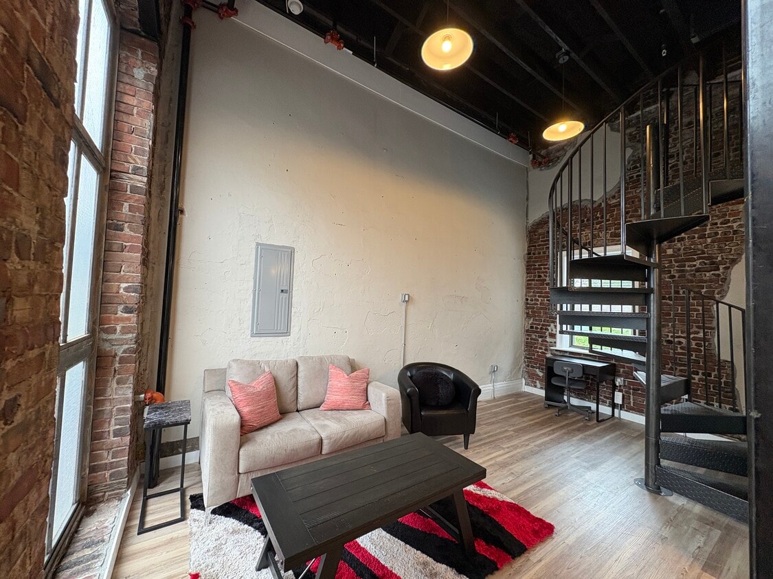 Foto principal - Brick & Beam Lofts