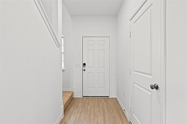 Building Photo - 15226 Cyn Rpds Rd