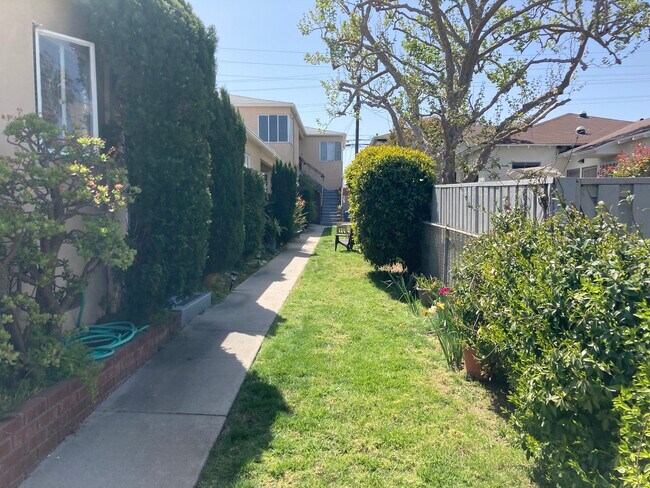 walkway to unit - 2450 20th St