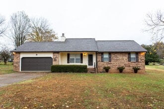 Building Photo - 5609 Landrum Dr