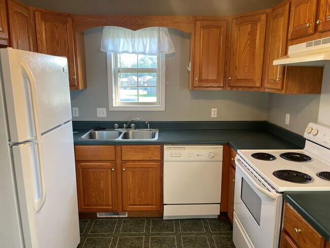 Building Photo - 104 Bo Drive